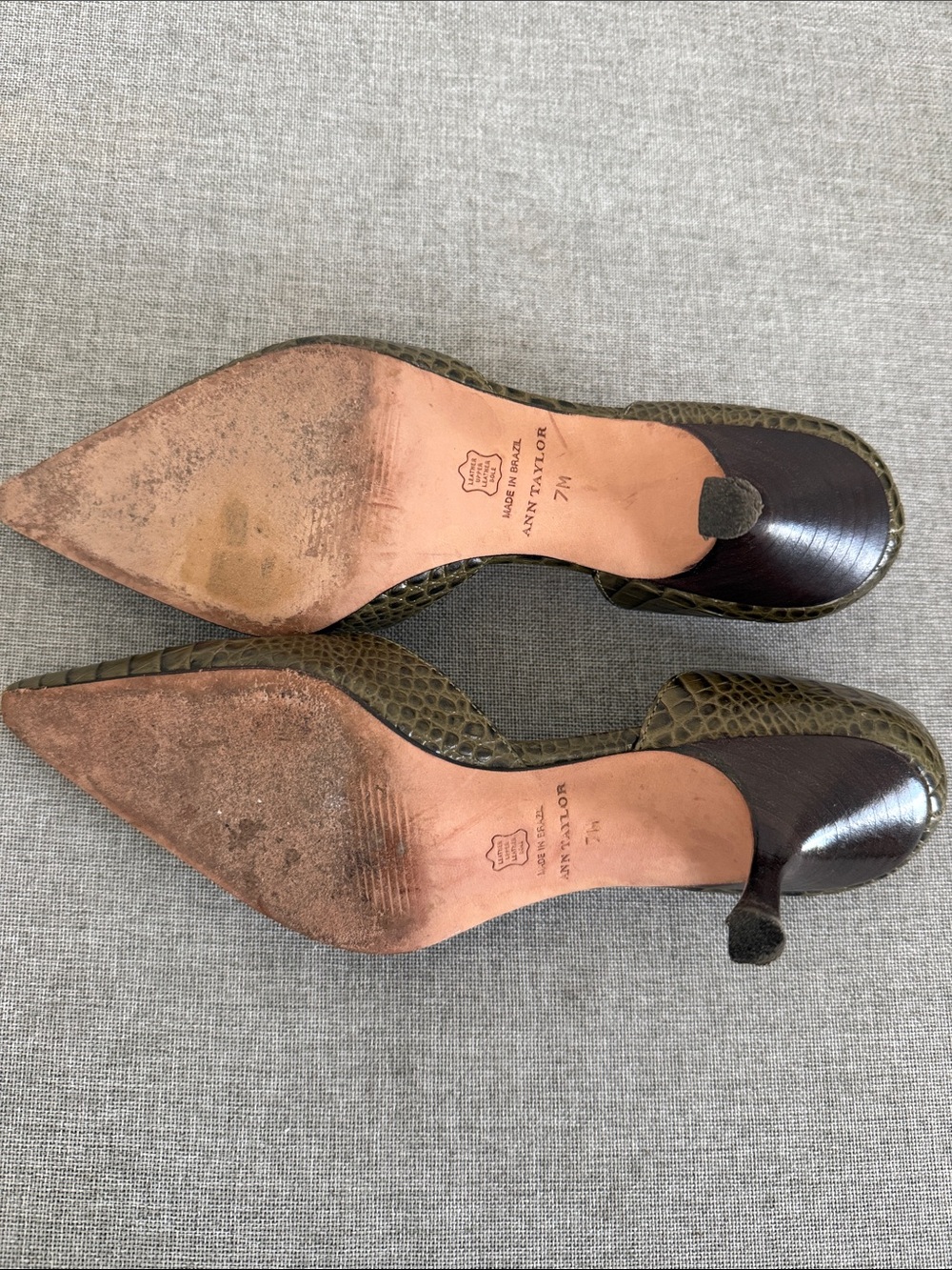 Ann Taylor Olive Croc-Embossed kitten heels - Picture 5 of 7